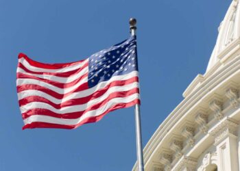 Greve da Boeing e furacões prejudicam produção dos EUA