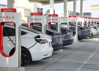 Tesla: uma visão além dos carros elétricos