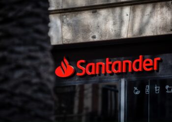 Santaner [SANB11]: BofA eleva preço-alvo, mas mantém recomendação Neutra