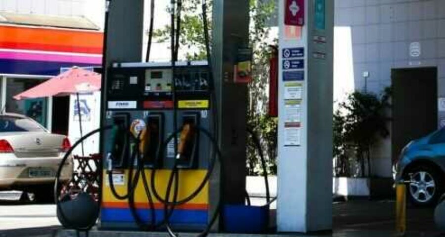 Posto de gasolina em Pinheiros. (Foto: Rovena Rosa/Agência Brasil)