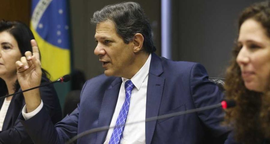 Os ministros do Planejamento e Orçamento, Simone Tebet, da Economia, Fernando Haddad,da Gestão e Inovação em Serviços Públicos, Esther Dweck, detalham  as primeiras medidas econômicas do governo, durante coletiva, no ministério da Economia